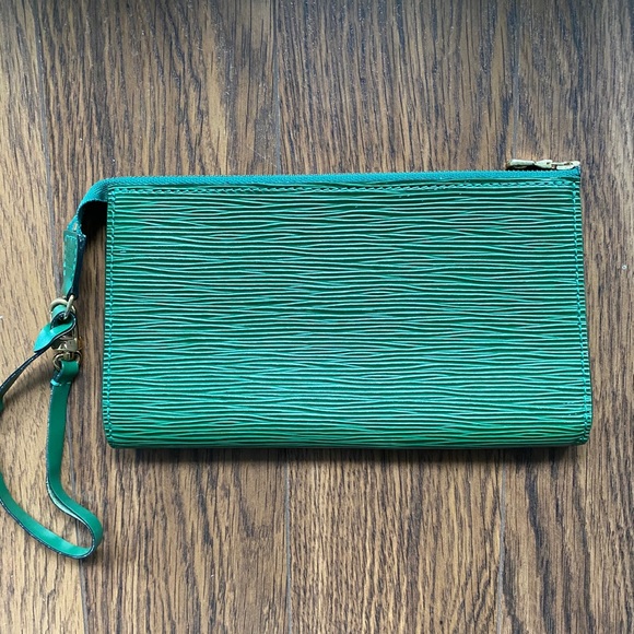 Authentic Louis Vuitton Pochette - Picture 3 of 10